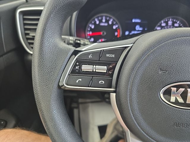 Pre-Owned 2020 Kia Sportage LX - photo - 18