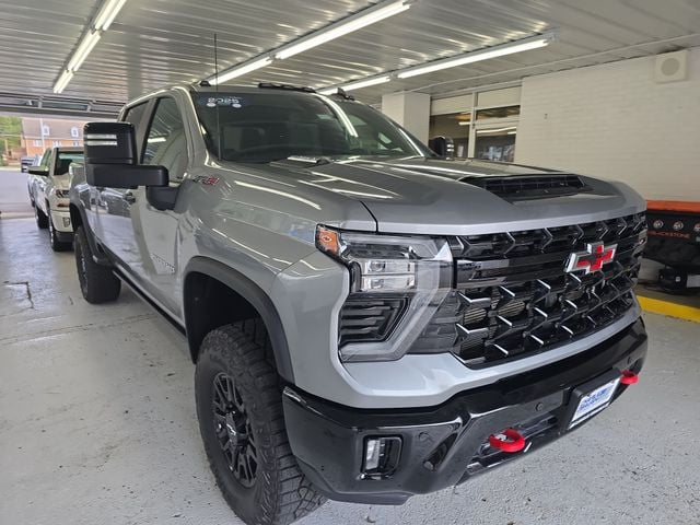 Pre-Owned 2025 Chevrolet Silverado 2500HD ZR2 - photo - 6