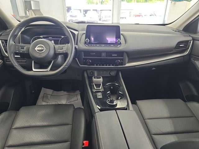 Pre-Owned 2024 Nissan Rogue SV - photo - 10