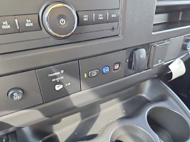New 2025 GMC Savana Cutaway 4500 4500 Van - photo - 18