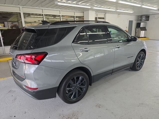 Pre-Owned 2023 Chevrolet Equinox RS - photo - 5