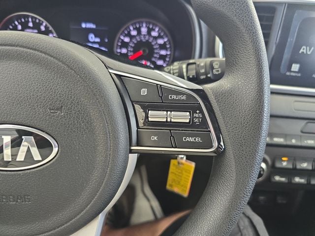 Pre-Owned 2020 Kia Sportage LX - photo - 17