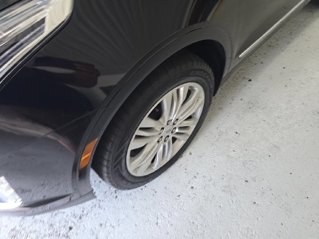 Pre-Owned 2017 Cadillac XT5 Premium Luxury - photo - 8