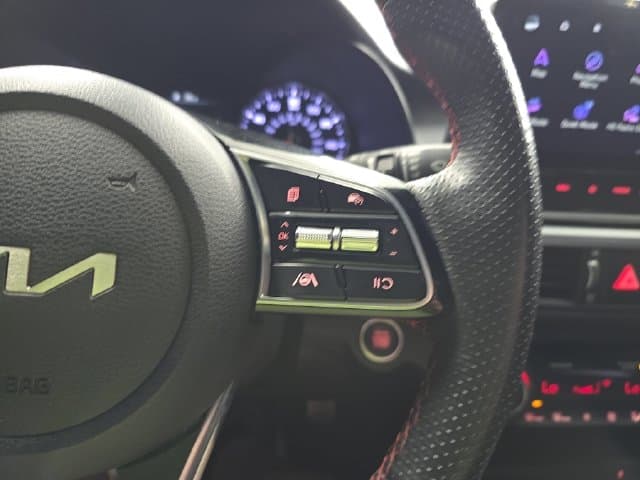 Pre-Owned 2023 Kia Forte GT - photo - 18