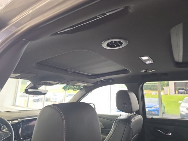 Pre-Owned 2023 Chevrolet Traverse LT Leather - photo - 12