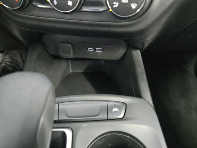 Pre-Owned 2025 Chevrolet Trax LS - photo - 20