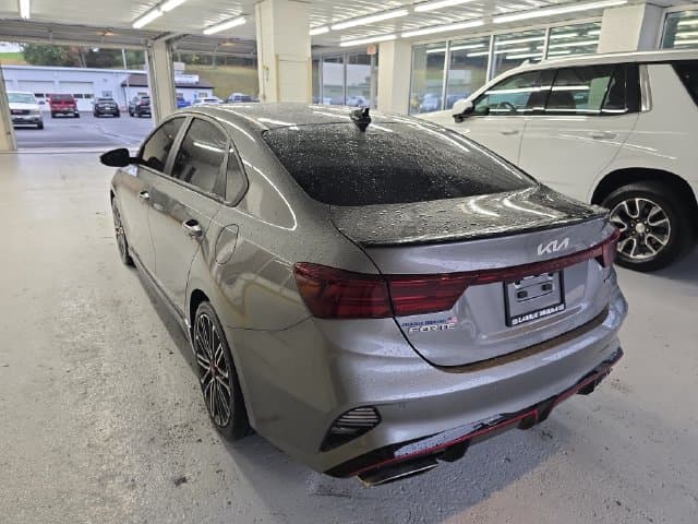 Pre-Owned 2023 Kia Forte GT - photo - 2