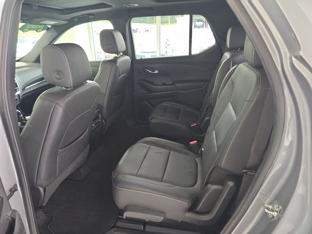 Pre-Owned 2023 Chevrolet Traverse LT Leather - photo - 9