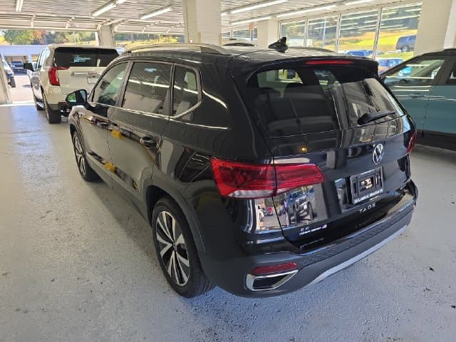 Pre-Owned 2022 Volkswagen Taos 1.5T SE - photo - 2
