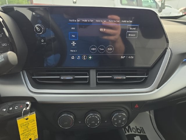 New 2026 Chevrolet Trax LS - photo - 13