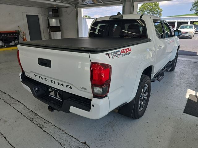 Pre-Owned 2019 Toyota Tacoma TRD Sport - photo - 4