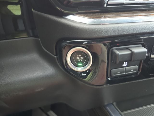 Pre-Owned 2024 Chevrolet Silverado 1500 RST - photo - 23