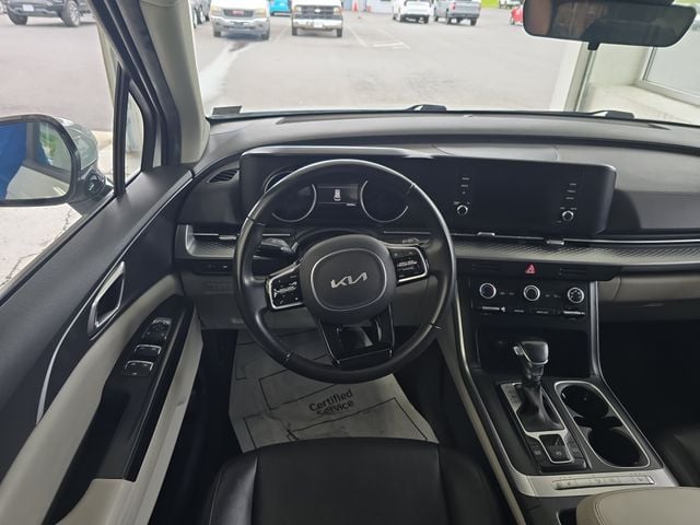 Pre-Owned 2024 Kia Carnival LX - photo - 11
