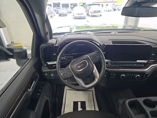 Pre-Owned 2025 GMC Sierra 2500HD SLE - photo - 11