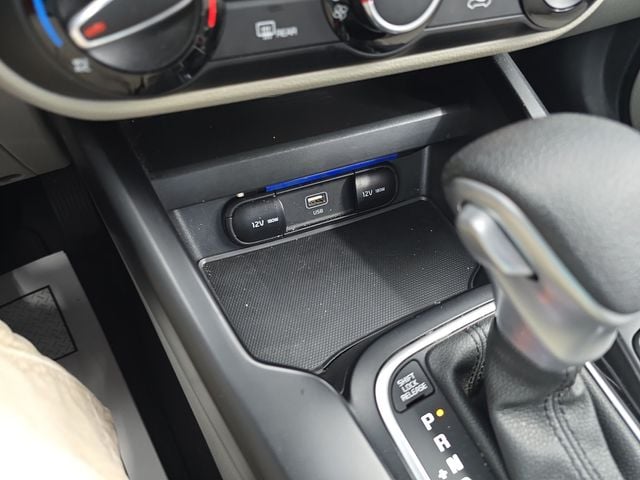 Pre-Owned 2024 Kia Soul LX - photo - 20