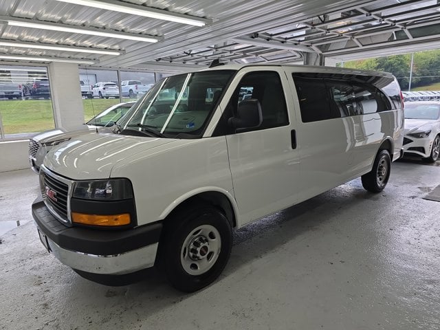 Pre-Owned 2025 GMC Savana 3500 LT - photo - 1