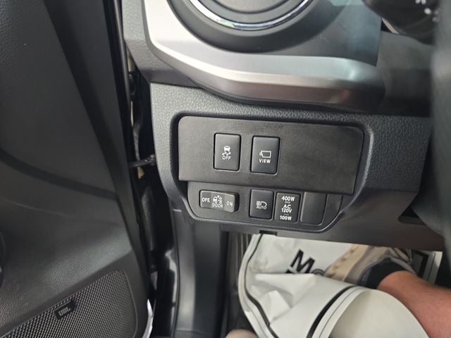 Pre-Owned 2023 Toyota Tacoma Limited - photo - 20