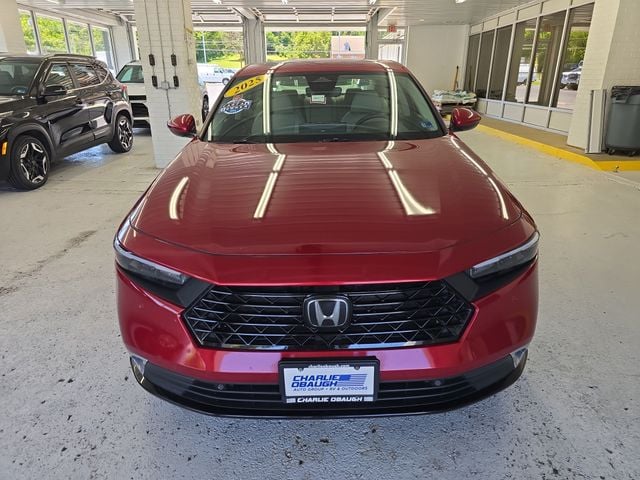 Pre-Owned 2025 Honda Accord Hybrid Touring - photo - 7