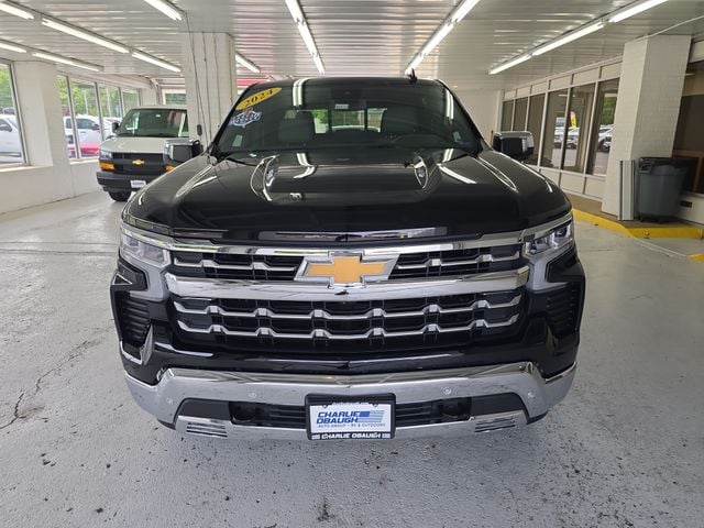 Pre-Owned 2024 Chevrolet Silverado 1500 LTZ - photo - 7