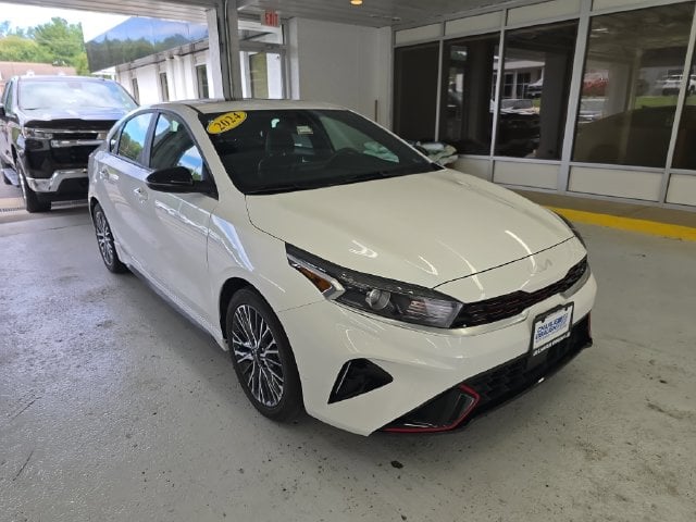 Pre-Owned 2024 Kia Forte GT-Line - photo - 6