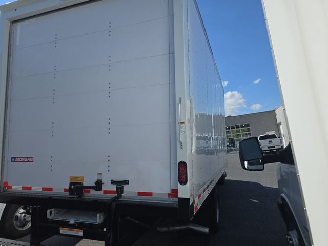 New 2025 GMC Savana 3500 Work Van - photo - 4