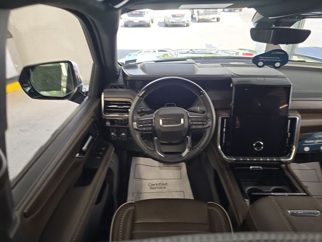 Pre-Owned 2025 GMC Yukon Denali Ultimate - photo - 11