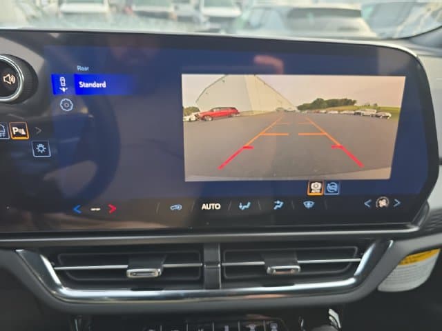 New 2026 Chevrolet Equinox EV LT - photo - 14