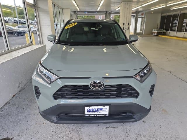 Pre-Owned 2021 Toyota RAV4 XLE - photo - 7