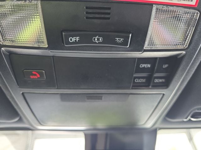 Pre-Owned 2023 Toyota Tacoma Limited - photo - 23