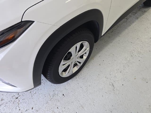Pre-Owned 2025 Chevrolet Trax LS - photo - 8