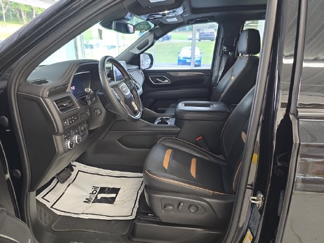 Pre-Owned 2023 GMC Yukon AT4 - photo - 12