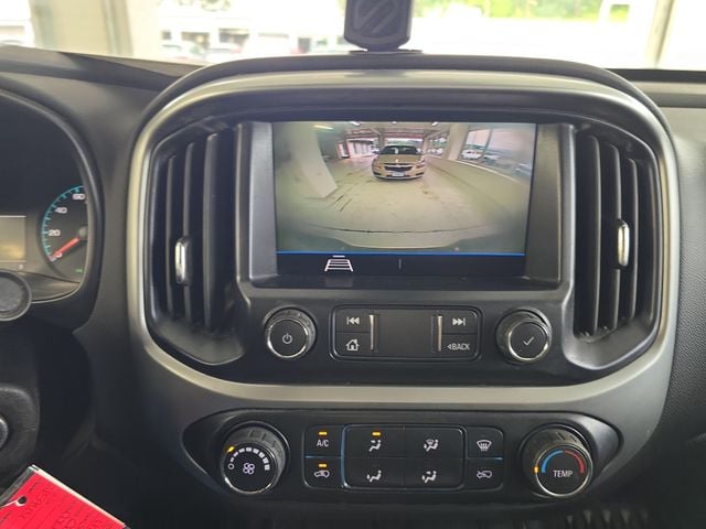 Pre-Owned 2022 Chevrolet Colorado LT - photo - 11