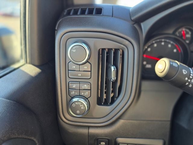 New 2026 GMC Sierra 3500HD Pro - photo - 17