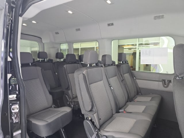Pre-Owned 2025 Ford Transit-350 XLT - photo - 6