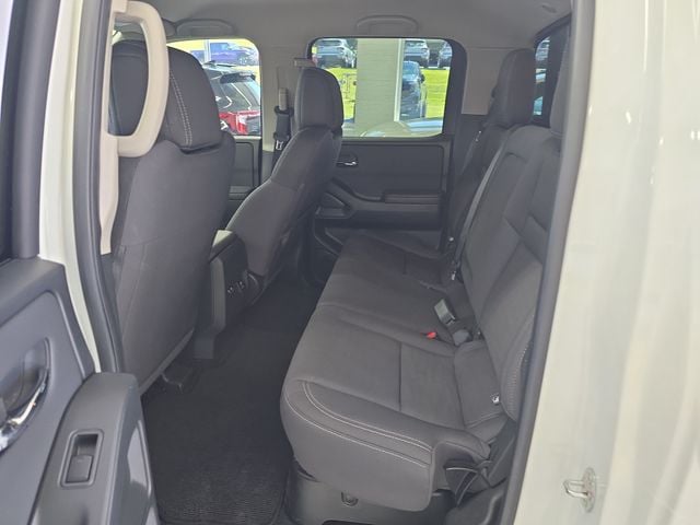 Pre-Owned 2024 Nissan Frontier SV - photo - 9