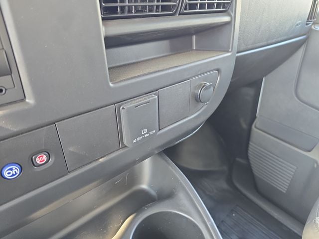 New 2025 GMC Savana 3500 Work Van - photo - 19