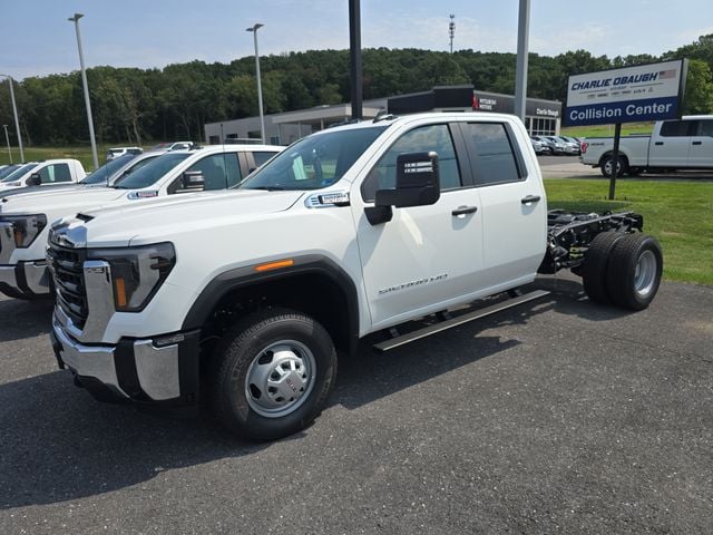 New 2026 GMC Sierra 3500HD Pro - photo - 1