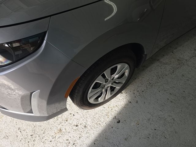 Pre-Owned 2024 Kia Soul LX - photo - 8