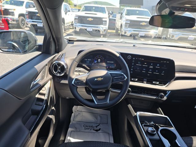 New 2027 Chevrolet Equinox LT - photo - 11