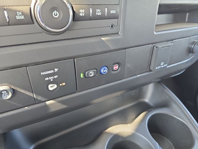 New 2025 GMC Savana 3500 Work Van - photo - 18