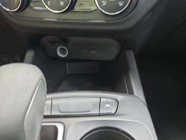 Pre-Owned 2025 Chevrolet Trax LS - photo - 18
