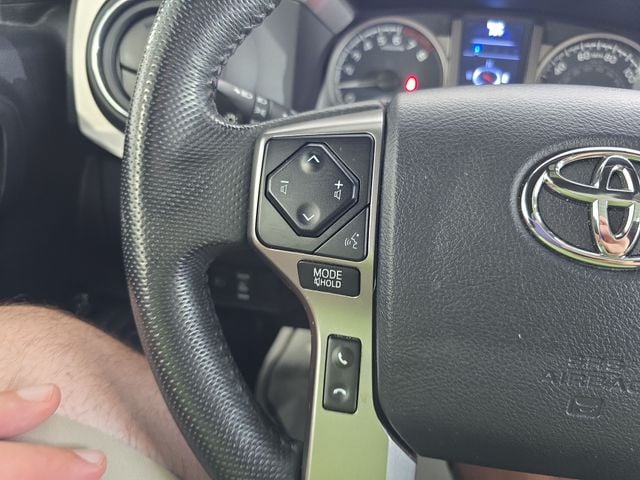 Pre-Owned 2023 Toyota Tacoma Limited - photo - 19