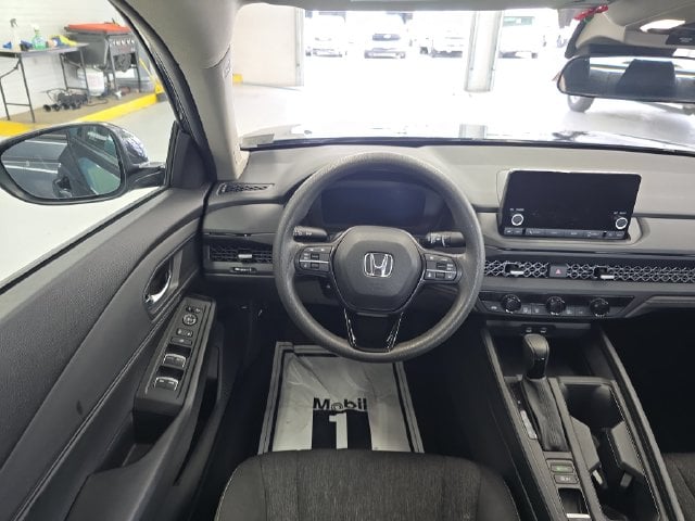 Pre-Owned 2023 Honda Accord EX - photo - 11