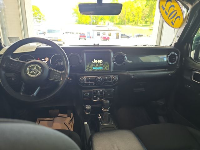 Pre-Owned 2022 Jeep Gladiator Sport - photo - 10