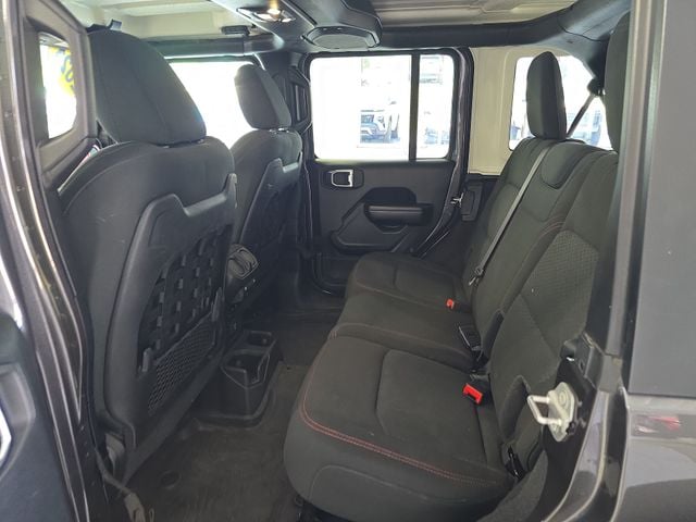Pre-Owned 2021 Jeep Wrangler Unlimited Rubicon - photo - 9