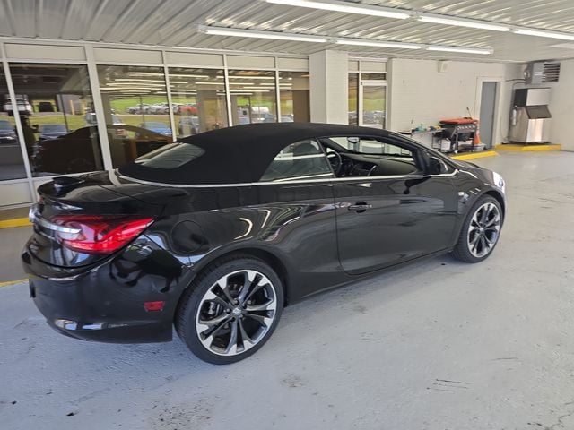 Pre-Owned 2017 Buick Cascada Premium - photo - 5