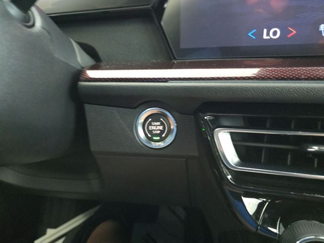 Pre-Owned 2026 Chevrolet Traverse Z71 - photo - 24