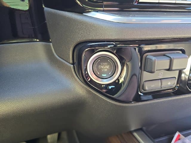 New 2026 Chevrolet Silverado 1500 High Country - photo - 25