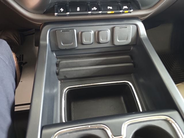 Pre-Owned 2018 Chevrolet Silverado 1500 LTZ - photo - 21