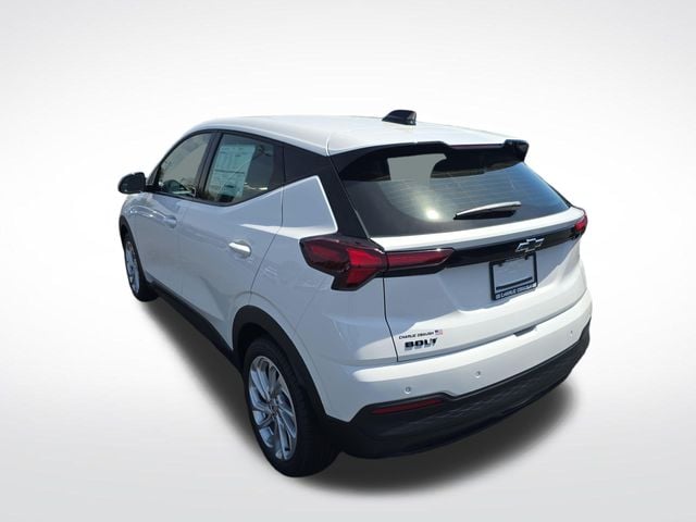New 2027 Chevrolet Bolt EV LT - photo - 2